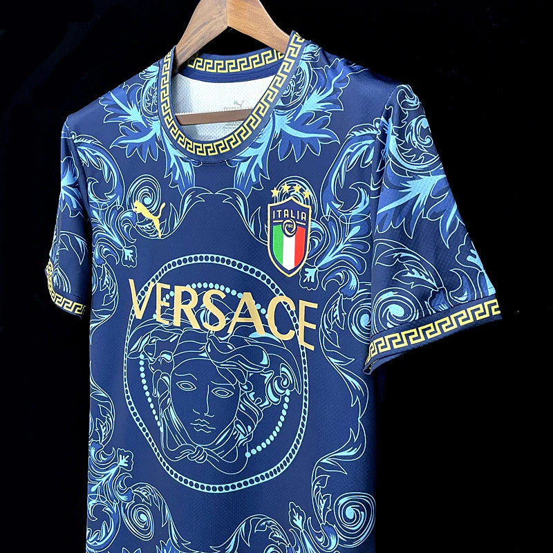 Camisa Seleção Itália x Versace Torcedor 2022/23 Masculino Azul