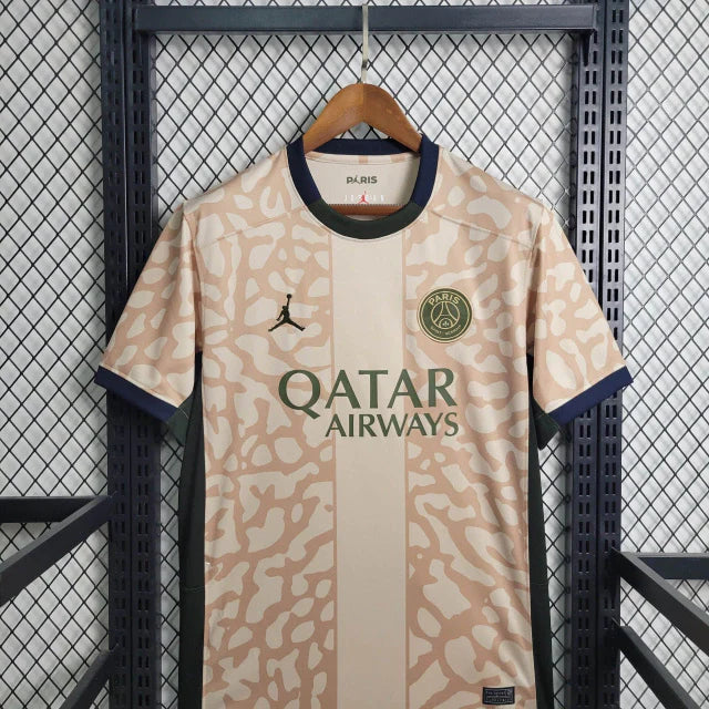 Camisa París Saint Germain Fourth 2024/25 Torcedor Masculino Dourado