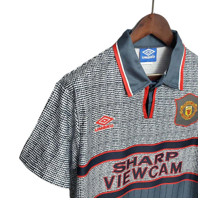 Camisa Manchester United Retrô 1995/1996 Cinza - Umbro